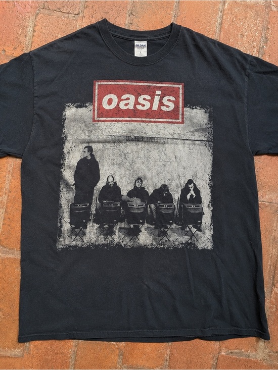 Gildan Other - Gildan Black Oasis Graphic Tee with Red Logo